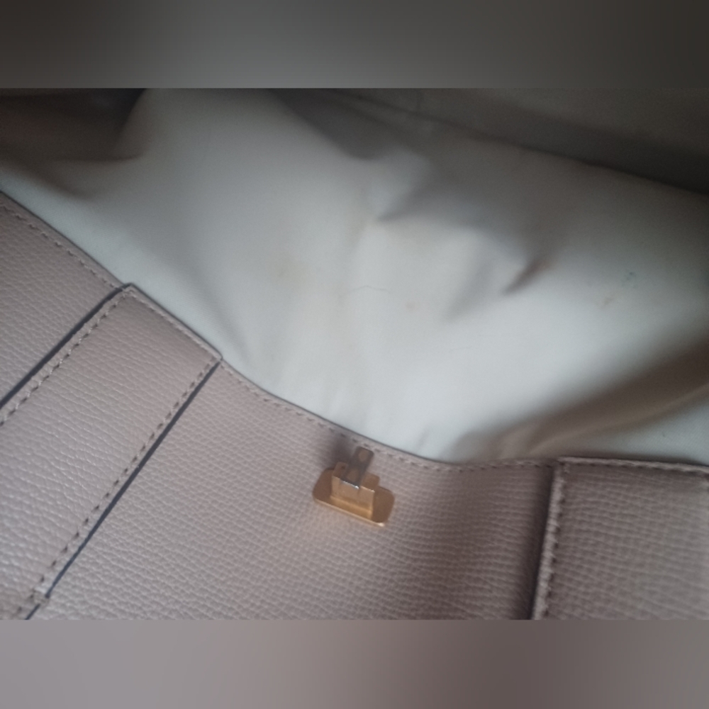 TORY BURCH Kira Tan Leather Tote - Picture 14 of 16